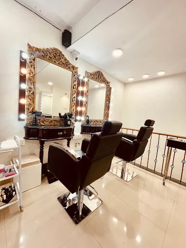 MUKTA SALON