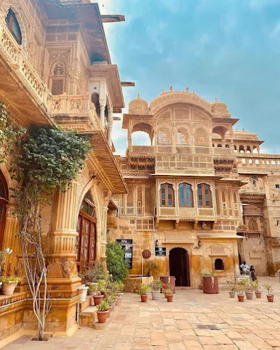 Radhe Tour and Travels