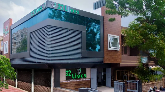 32 Lives Dental Clinic
